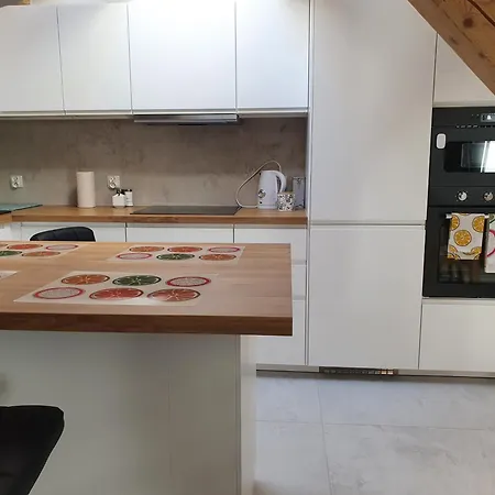 アパート Arinea Poddasze