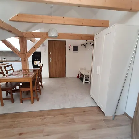 アパート Arinea Poddasze *