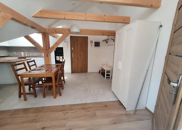 公寓 Arinea Poddasze *