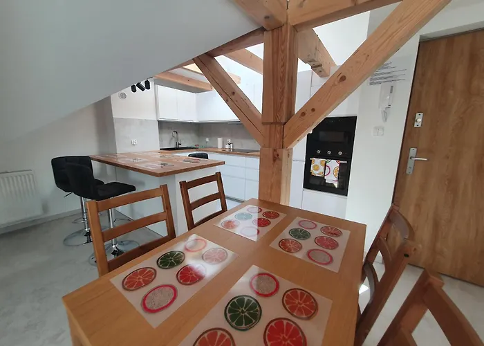 公寓 Arinea Poddasze 莱鲍